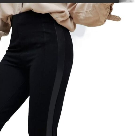 Stradivarius Legging with Faux Leather Side Band - Picture 3 of 7